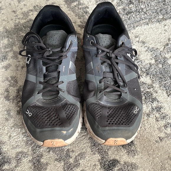 OnClouds - Picture 1 of 6